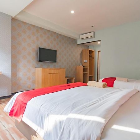 Reddoorz Premium Near Bandung Station Ξενοδοχείο Εξωτερικό φωτογραφία