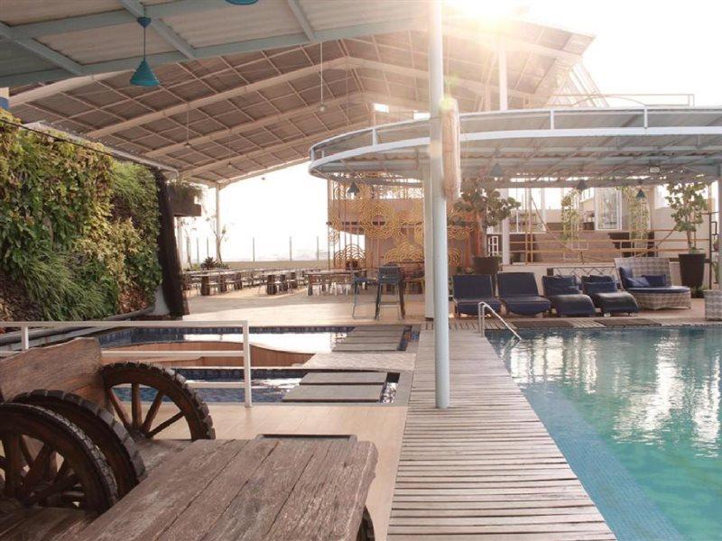 Reddoorz Premium Near Bandung Station Ξενοδοχείο Εξωτερικό φωτογραφία