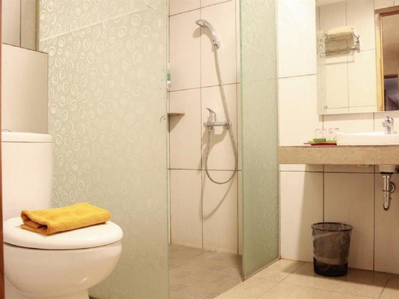Reddoorz Premium Near Bandung Station Ξενοδοχείο Εξωτερικό φωτογραφία