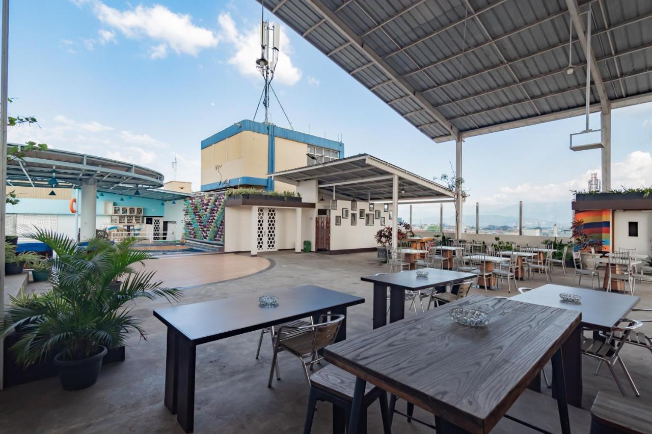 Reddoorz Premium Near Bandung Station Ξενοδοχείο Εξωτερικό φωτογραφία