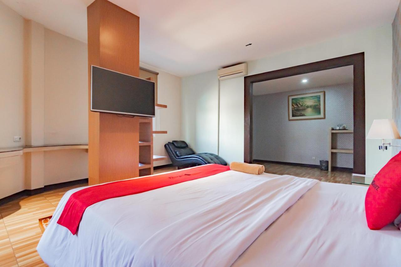 Reddoorz Premium Near Bandung Station Ξενοδοχείο Εξωτερικό φωτογραφία