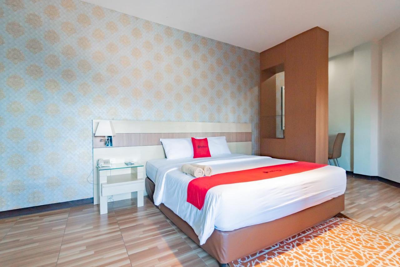 Reddoorz Premium Near Bandung Station Ξενοδοχείο Εξωτερικό φωτογραφία
