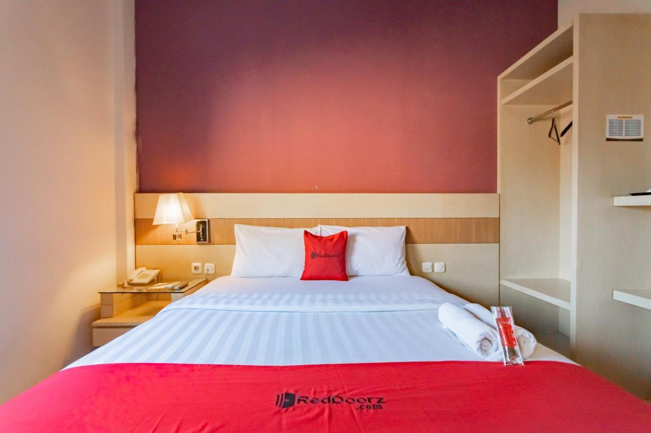 Reddoorz Premium Near Bandung Station Ξενοδοχείο Εξωτερικό φωτογραφία