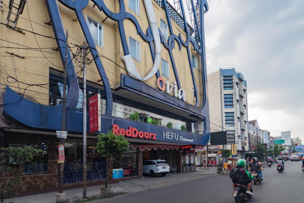 Reddoorz Premium Near Bandung Station Ξενοδοχείο Εξωτερικό φωτογραφία