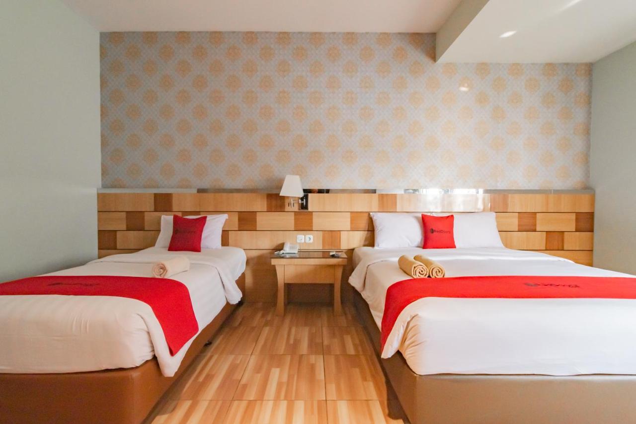Reddoorz Premium Near Bandung Station Ξενοδοχείο Εξωτερικό φωτογραφία