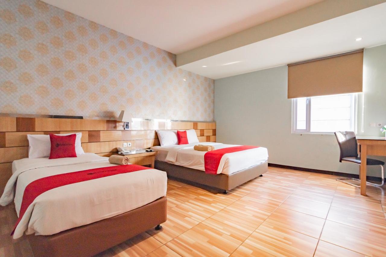 Reddoorz Premium Near Bandung Station Ξενοδοχείο Εξωτερικό φωτογραφία