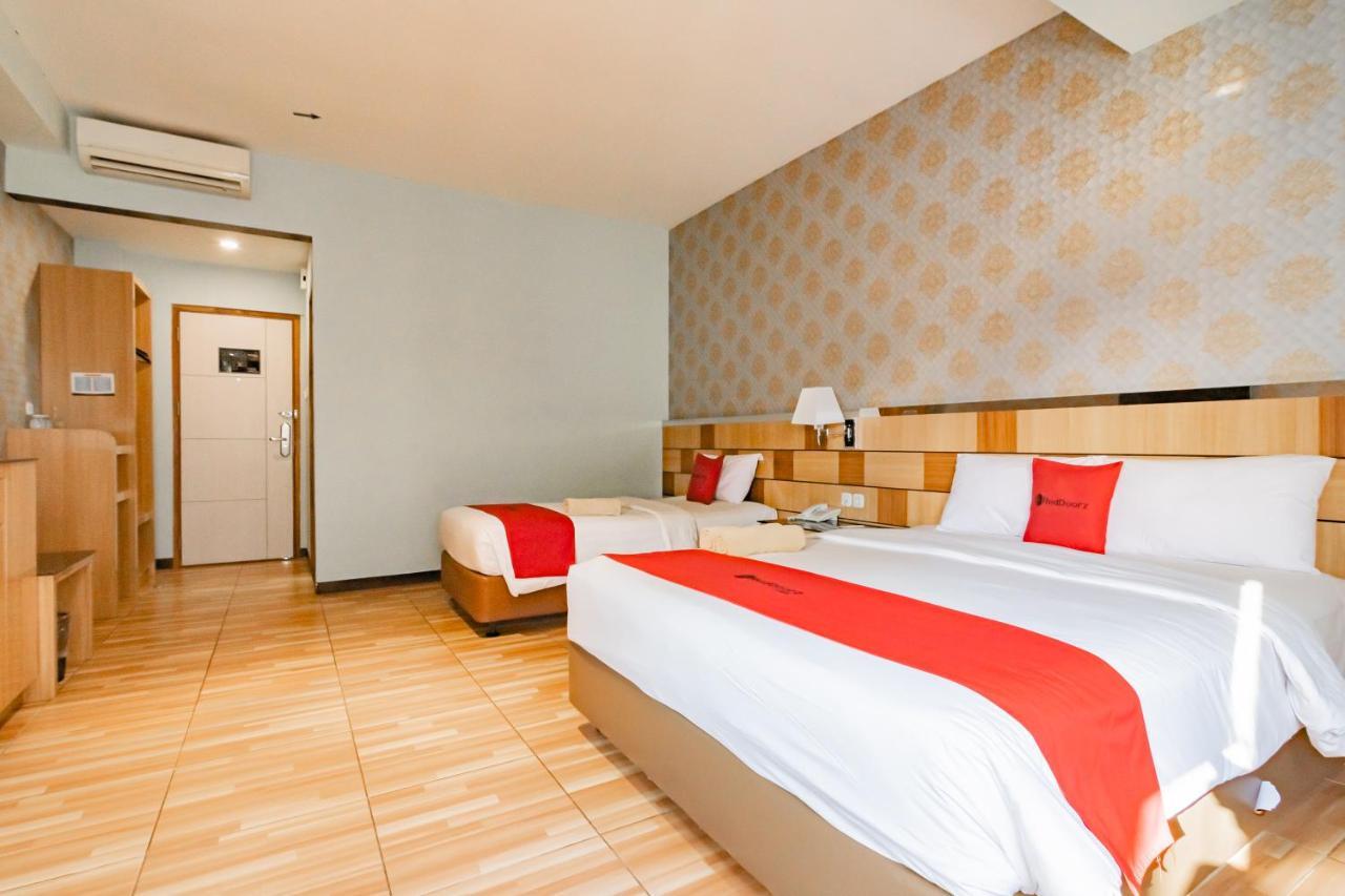Reddoorz Premium Near Bandung Station Ξενοδοχείο Εξωτερικό φωτογραφία