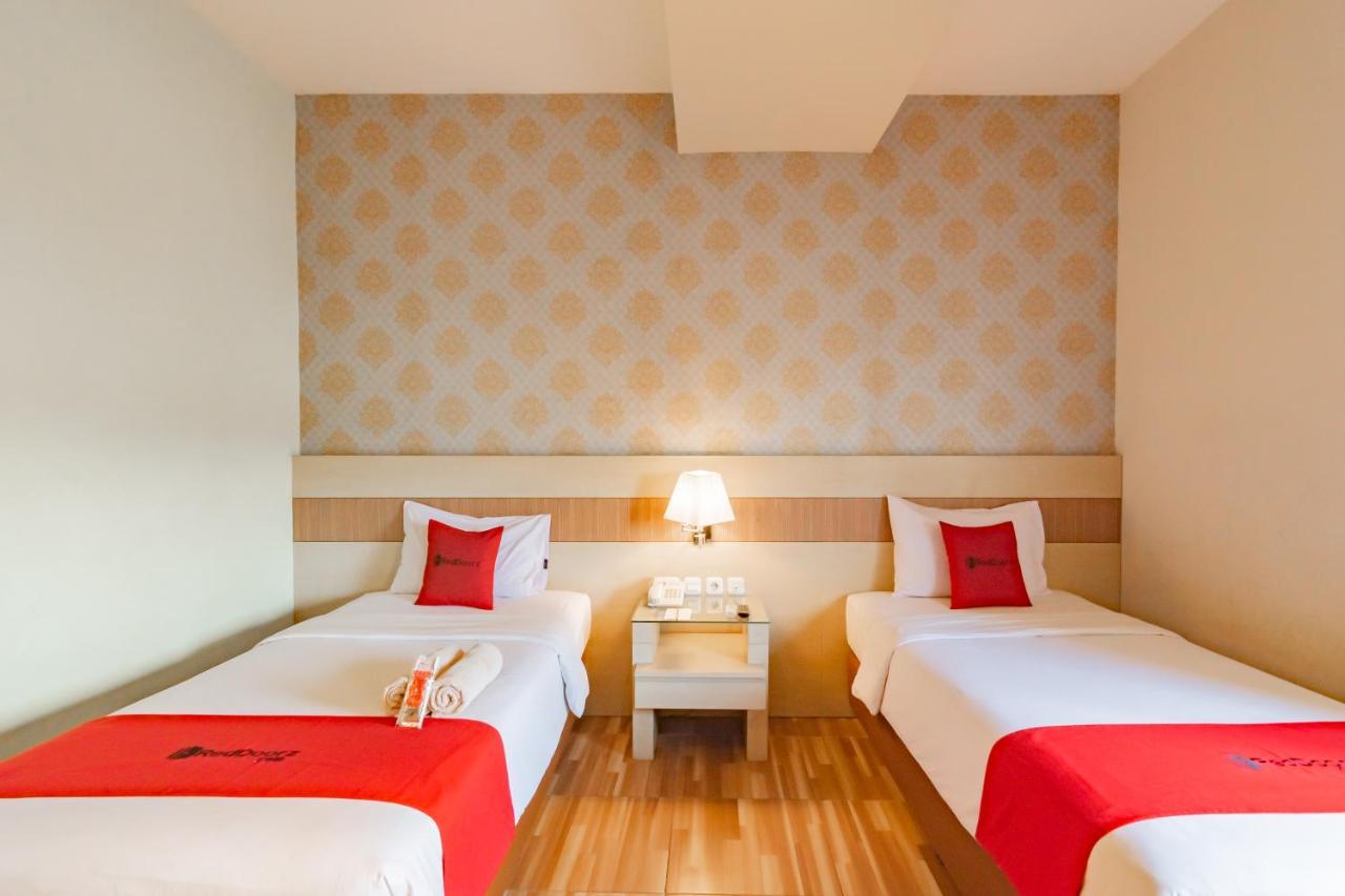 Reddoorz Premium Near Bandung Station Ξενοδοχείο Εξωτερικό φωτογραφία